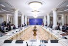 Министр иностранных дел РФ Сергей Лавров (второй слева) на заседании в расширенном составе Совета глав МИД стран СНГ в Душанбе. Изображение является раздаточным материалом, предоставлено третьей стороной. Только редакционное использование. Запрет на архивирование, коммерческое использование, рекламную кампанию. Место: Таджикистан, Душанбе. Заседание Совета глав МИД стран СНГ