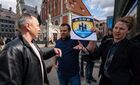 Сторонники сноса памятника советским воинам-освободителям Советской Латвии от немецко-фашистских захватчиков в Риге. 13 мая Рижская дума одобрила снос памятника советским воинам в парке Победы. Место: Латвия, Рига. Автор: Стрингер/РИА Новости. В Риге запретили митинг против сноса памятника Освободителям