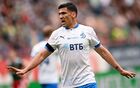 Игрок ФК "Динамо" Фабиан Бальбуэна в матче 29-го тура чемпионата России по футболу среди клубов Премьер-лиги между командами ФК "Локомотив" (Москва) и ФК "Динамо" (Москва). Место: Россия, Москва. Автор: Алексей Филиппов/РИА Новости. Футбол. РПЛ. Матч "Локомотив" - "Динамо"
