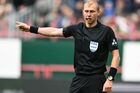 Главный судья Сергей Иванов в матче 29-го тура чемпионата России по футболу среди клубов Премьер-лиги между командами ФК "Локомотив" (Москва) и ФК "Динамо" (Москва). Место: Россия, Москва. Автор: Павел Бедняков/РИА Новости. Футбол. РПЛ. Матч "Локомотив" - "Динамо"
