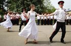Кадеты во время проведения торжественных мероприятий, посвященных последнему звонку в Тимашевском казачьем корпусе в Краснодарском крае.
Место: Россия, Краснодарский край, Тимашёвск. Автор: Виталий Тимкив/РИА Новости. Последний звонок в кадетском казачьем корпусе в Краснодарском крае